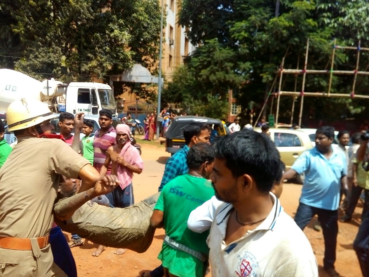 Under-construction flyover at Bomikhal collapses killing one, several ...