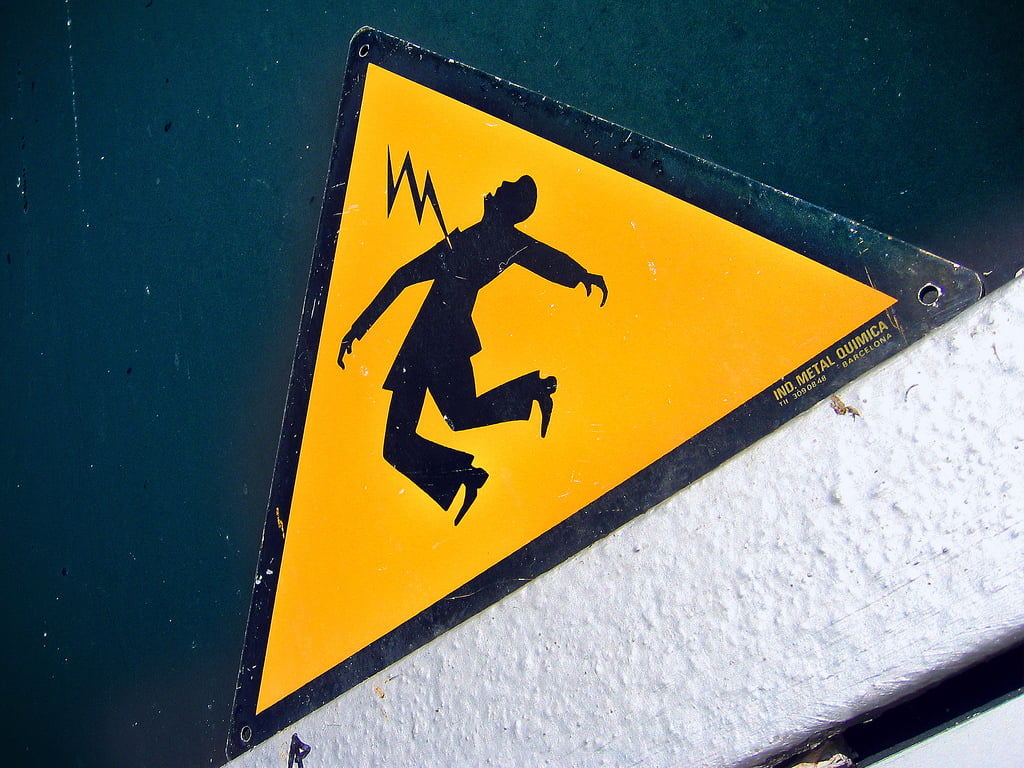 electrical employee dies of shock