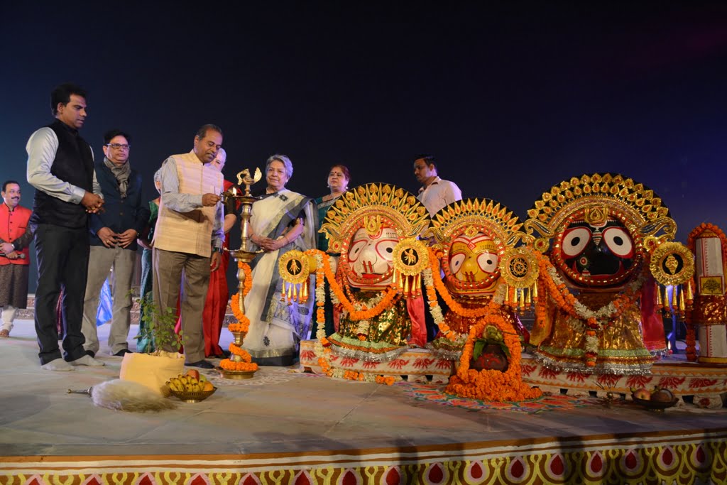 Bimbabati Devi and her group from Manipur perform at Konark Festival at Konark on Monday. Photograph: Odishabytes