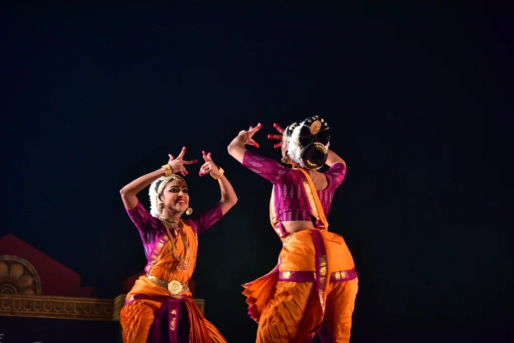Dance Recital Porn - Konark Fest: Odissi Dance Drama, Kuchipudi Recital Spell Magic On Day 3 -  odishabytes