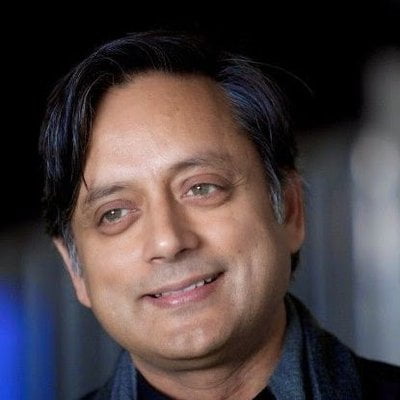 This Union Minister Points Out Shashi Tharoor’s Typos