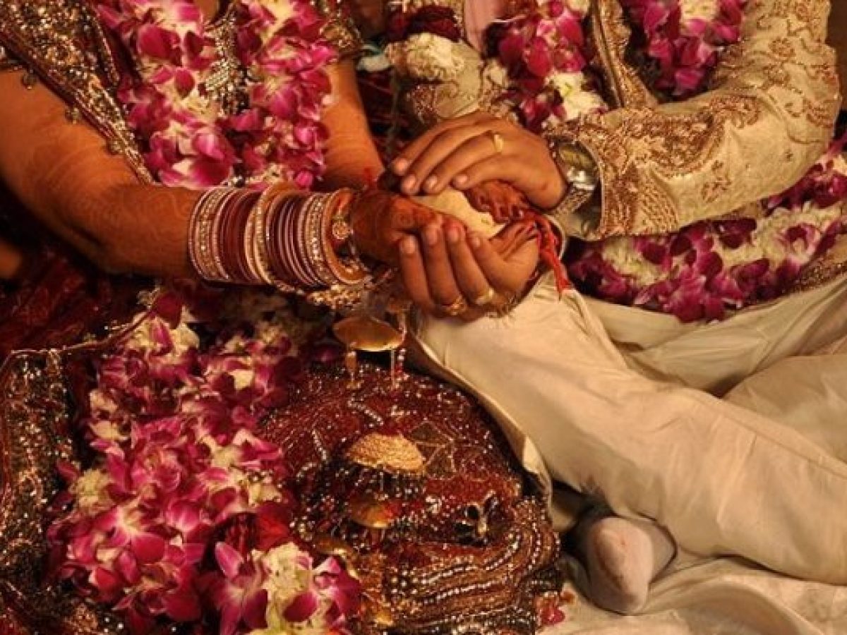 Bihar Villager Marries Wife To Her Boyfriend! - odishabytes