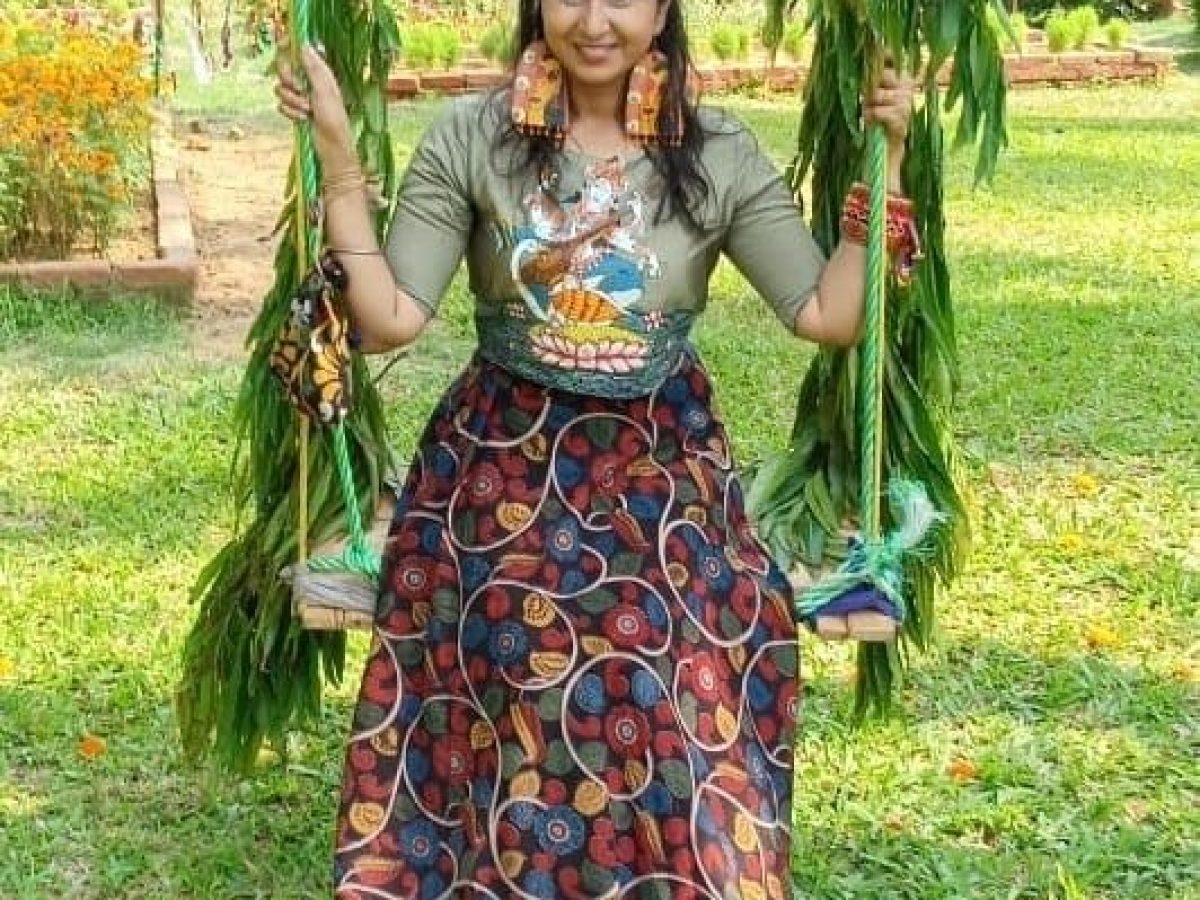 Traditional Khasi Dress,-The Khasi traditional female dress is extremely  elaborate with several… | India traditional dress, Traditional outfits, Traditional  dresses