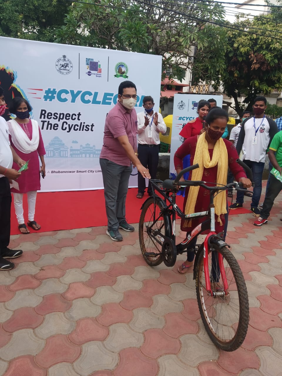 COVID volunteers Bhubaneswar smart city cycles
