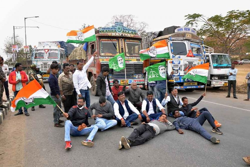 farmers road blockade