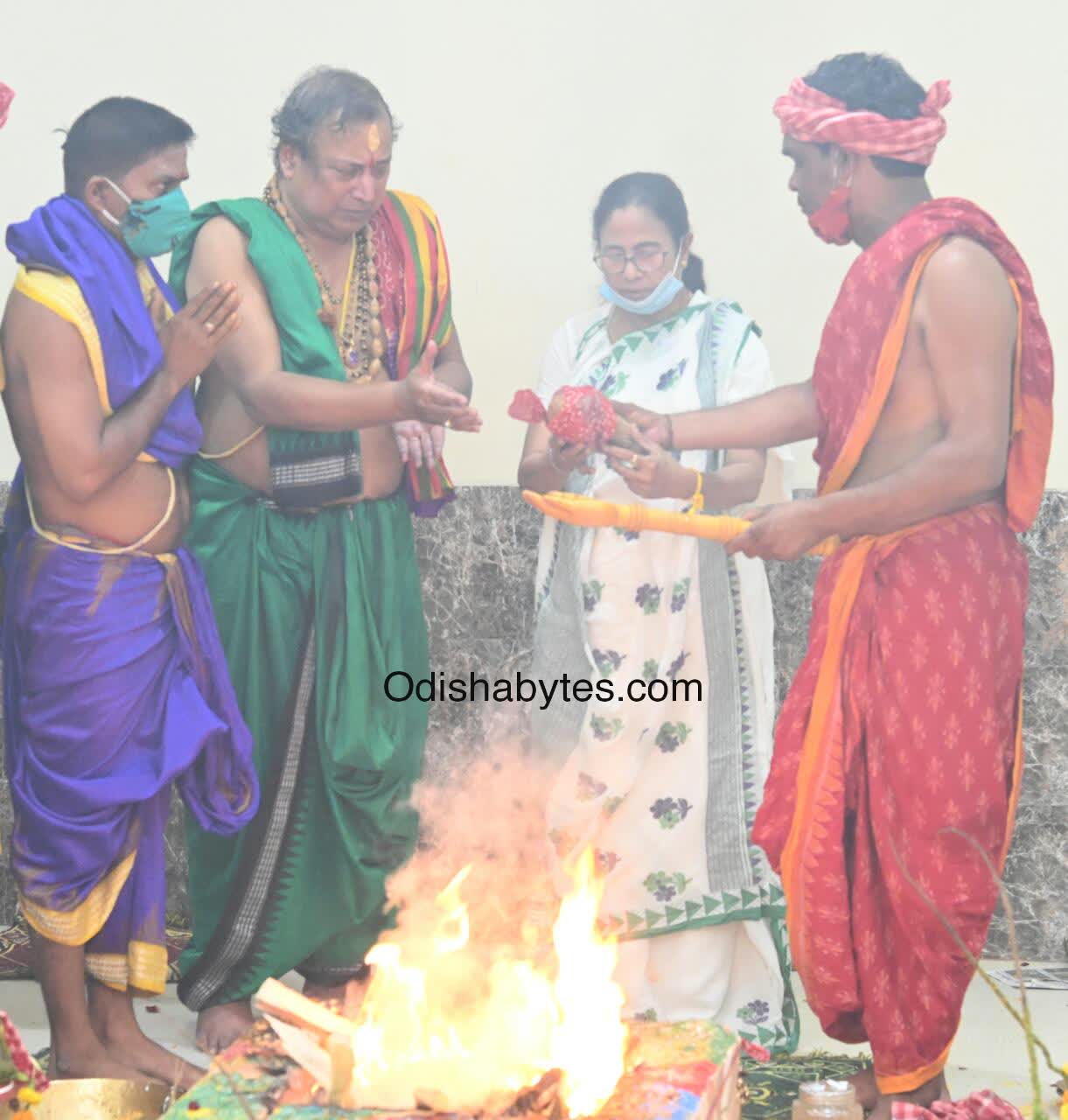 Mamata puri Jagannath priests
