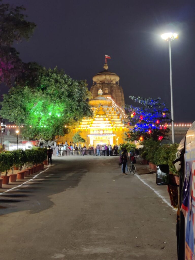 Maha Shivratri: Admn Nod For 500 Devotees To Light Lamps Inside Lingaraj Temple