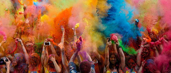 Groove To This Bollywood Songs Playlist On Holi