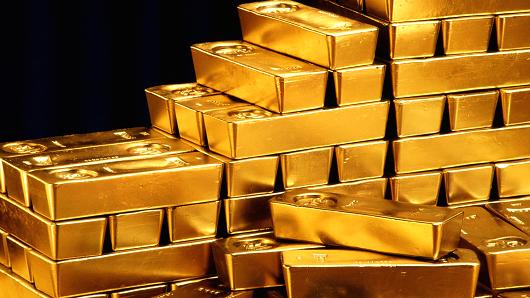 gold price surges