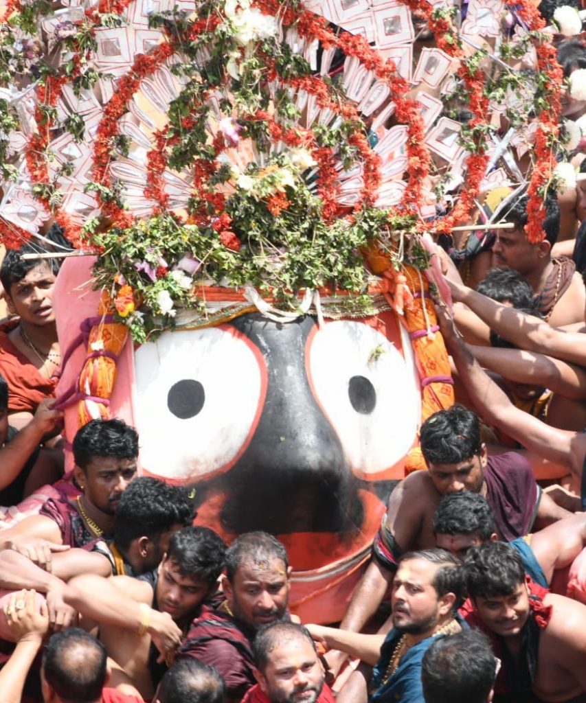 [In Pics] 'Pahandi Bije' Of Lords During Bahuda Yatra In Puri odishabytes