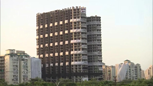 noida twin towers demolition