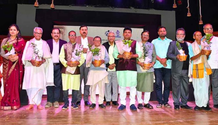 Kabi Samrat Upendra Bhanja Samman Conferred On Gopal Chandra Panda ...