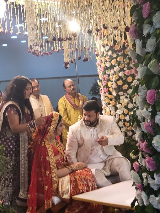 anubhav mohanty marriage viral photo