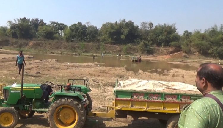 Villagers Oppose 'Illegal' Sand Mining, Detain Tractors In Odisha's ...