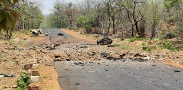 10 Policemen Among 11 Killed In Maoist Attack In Chhattisgarh's Dantewada -  odishabytes