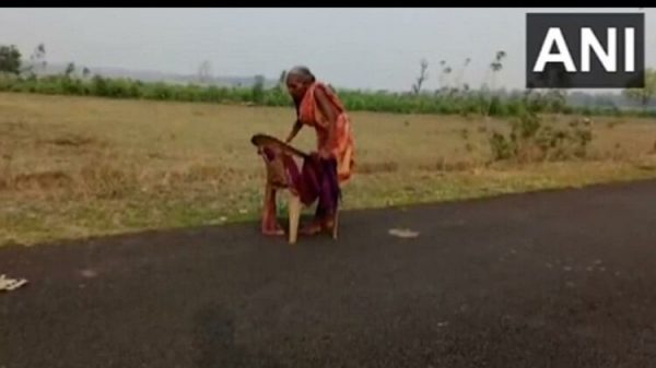 Sbi Promises Wheelchair To Elderly Woman Who Had To Trudge On Foot For Pension In Odishas 2268