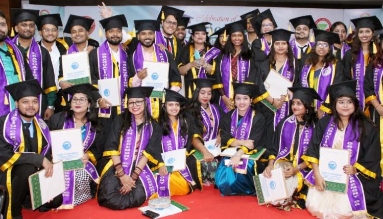 Law Graduates Of Bhubaneswar’s SOA Receive Their Certificates - odishabytes