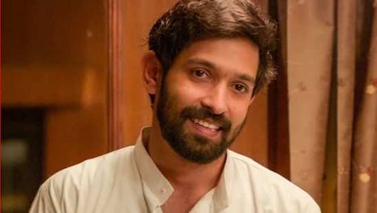 Vikrant massey apologises for old tweet