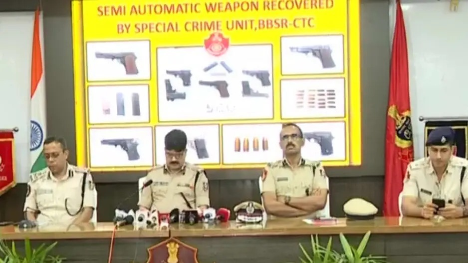 2 Arrested, 5 semi-automatic Pistols, Live Ammunitions Seized in Odisha Capital