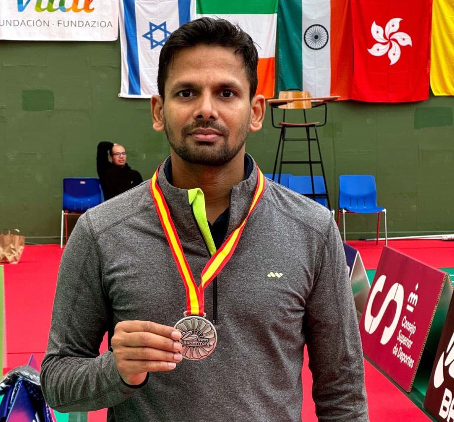 Deep Ranjan Bisoyee silver in spain para badminton