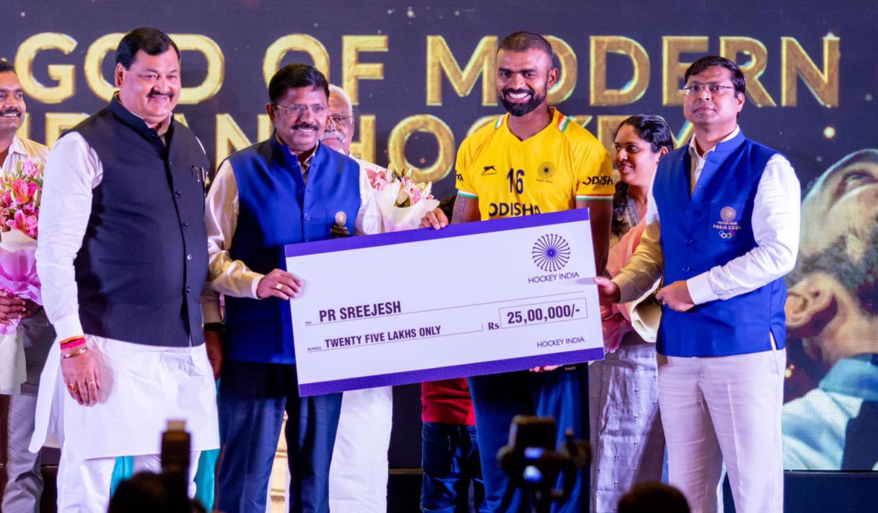 Sreejesh presented Rs 25 lakh